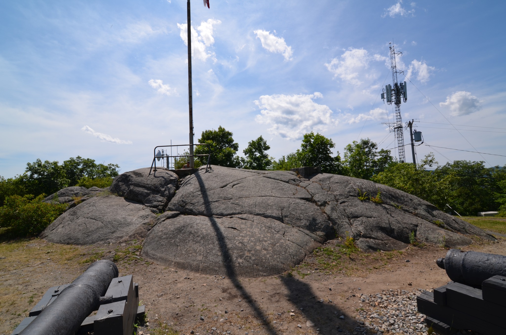 Exposed rocky terrain on Mount Defiance